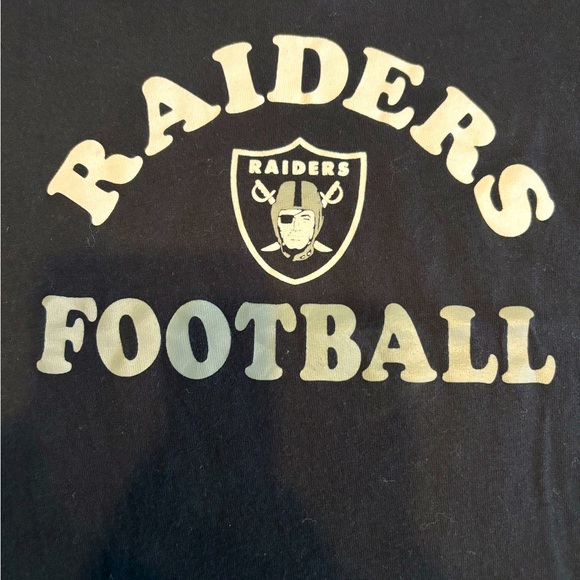 Las Vegas Raiders Woman V Neck Tee Size Small. - Picture 1 of 5